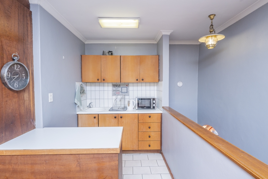 5 Bedroom Property for Sale in Protea Heights Western Cape